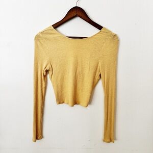 Altr’d State mustard long sleeve with twist back medium